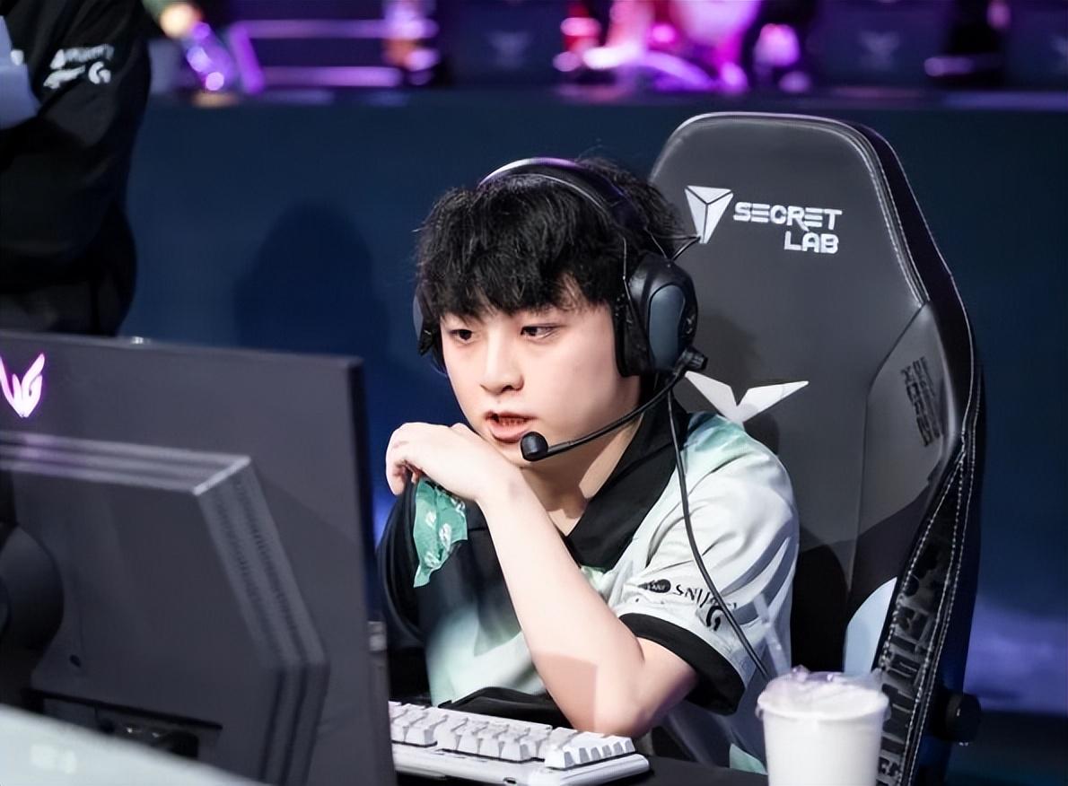 T1战胜HLE，许哥领军迎来转机，前二名争夺加剧